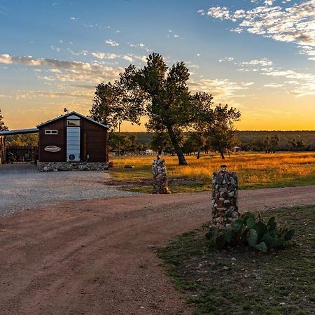 Rockin' R - Morning Star Cabin เฟรเดอริกส์เบิร์ก ภายนอก รูปภาพ