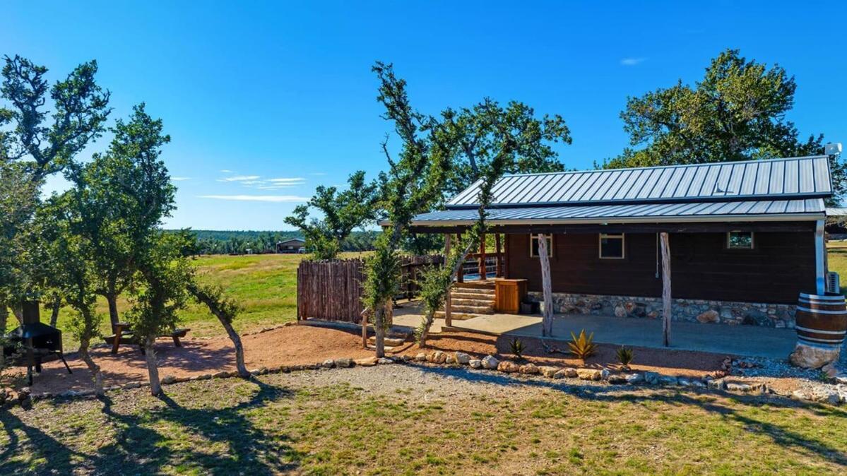 Rockin' R - Morning Star Cabin เฟรเดอริกส์เบิร์ก ภายนอก รูปภาพ