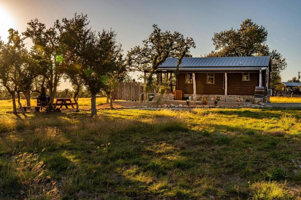 Rockin' R - Morning Star Cabin เฟรเดอริกส์เบิร์ก ภายนอก รูปภาพ