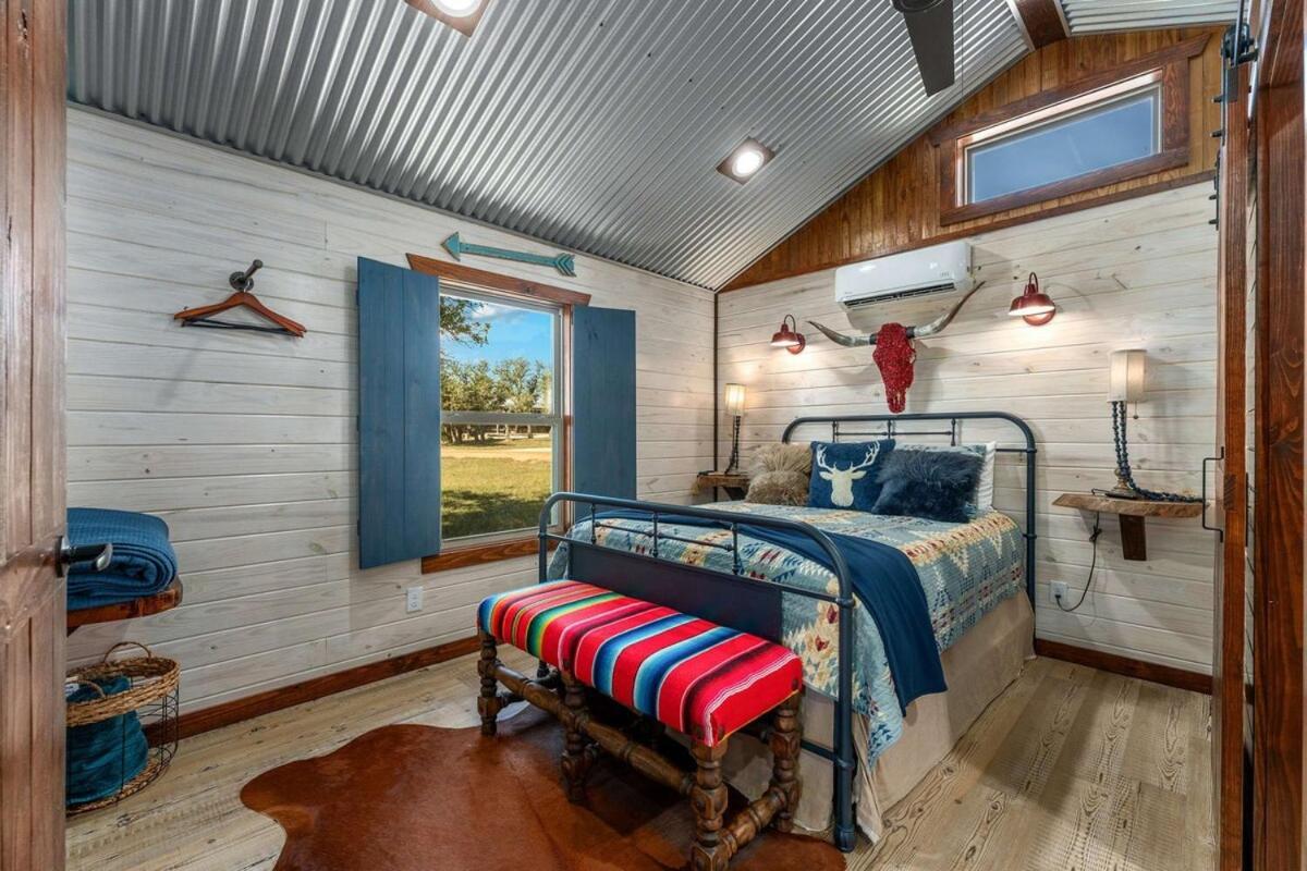 Rockin' R - Morning Star Cabin เฟรเดอริกส์เบิร์ก ภายนอก รูปภาพ