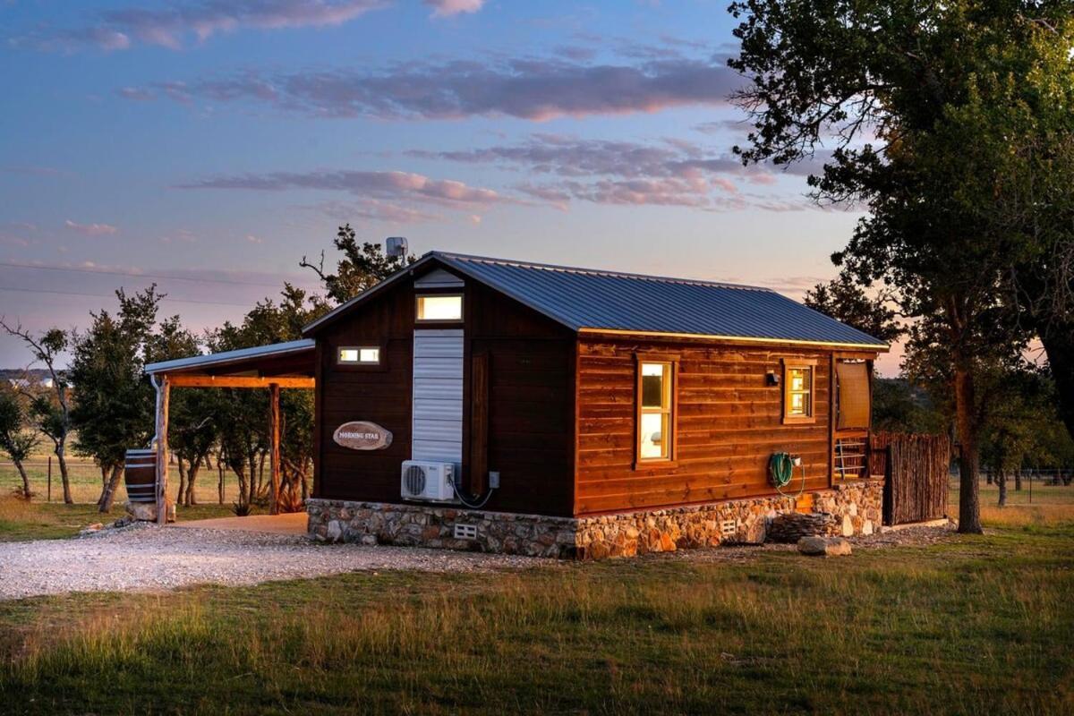 Rockin' R - Morning Star Cabin เฟรเดอริกส์เบิร์ก ภายนอก รูปภาพ