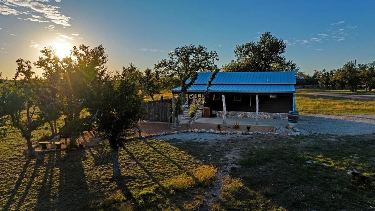 Rockin' R - Morning Star Cabin เฟรเดอริกส์เบิร์ก ภายนอก รูปภาพ